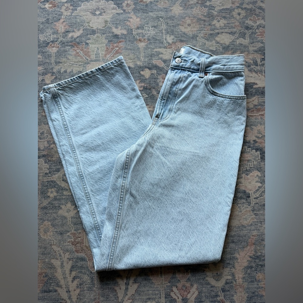 Abercrombie & Fitch The Loose High Rise Jeans. Size 27/4L. Great condition